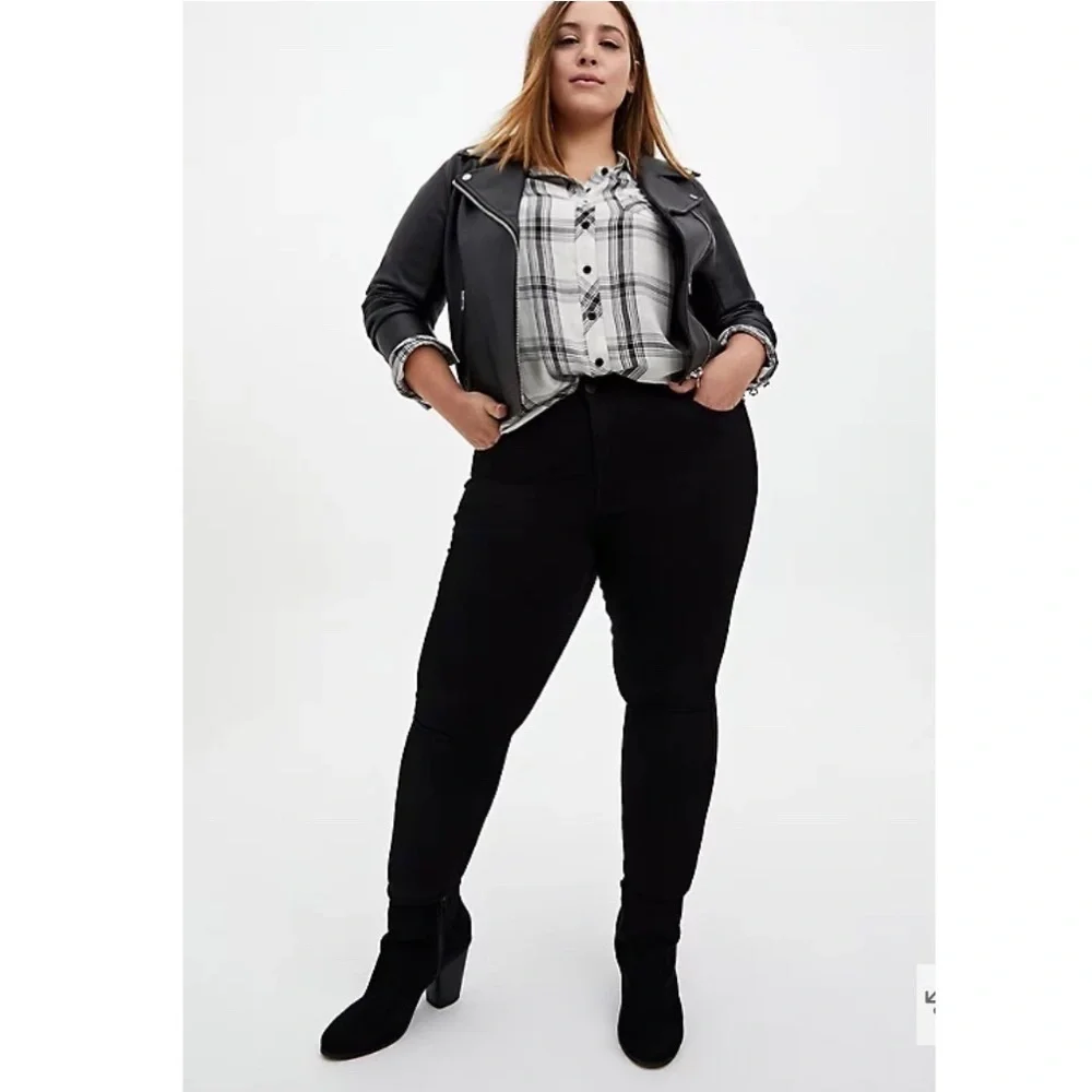 TORRID • Women’s White Plaid Twill Shirt Button Down Size 1X - Picture 7 of 8